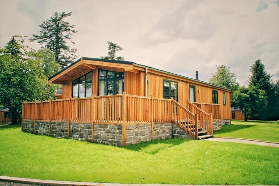 Skyline Lodge Loch Lomond Castle Lodges Balloch Εξωτερικό φωτογραφία